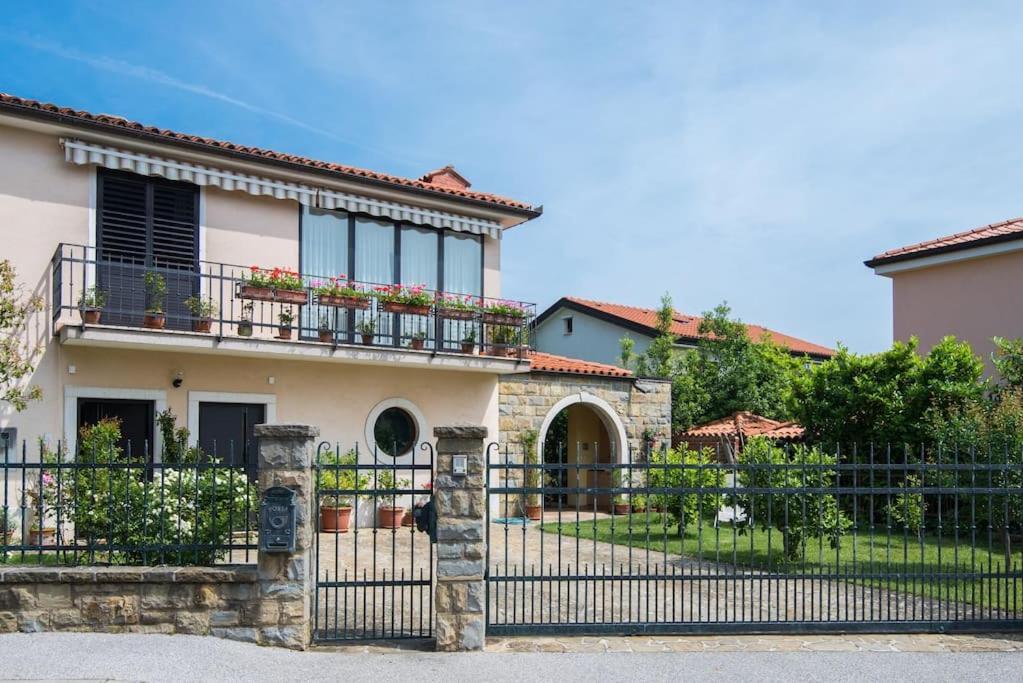 Mia Resort Izola Buitenkant foto